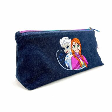 Trousse brodée La Reine des Neiges