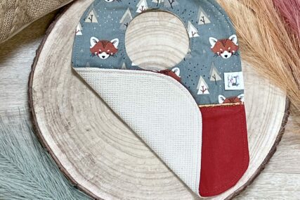 Bavoir bébé ocre à motifs de renards