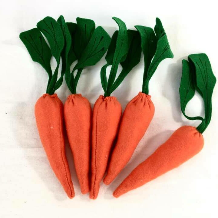 Carottes en feutrine