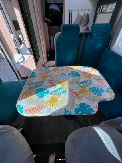 Nappe antidérapante sur mesure pour camping-car