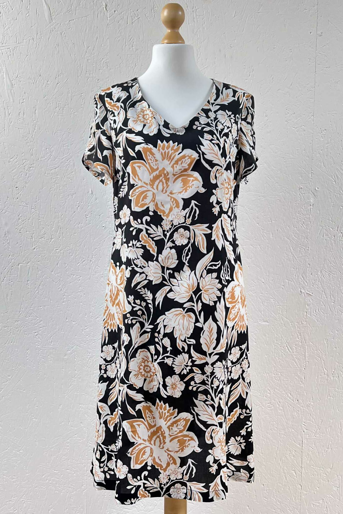Robe sur mesure d’Annie devant Robe sur mesure d'Annie